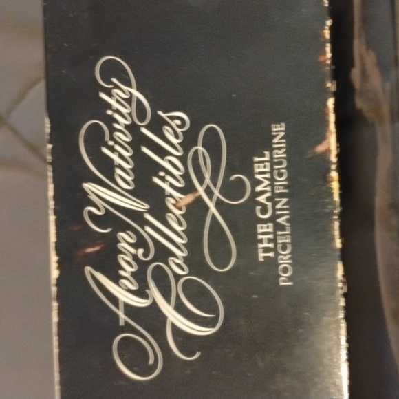 Avon Nativity Collectibles White Figurine - Picture 6 of 6